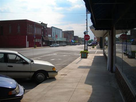 Hoopeston, IL : Main Street looking west photo, picture, image ...