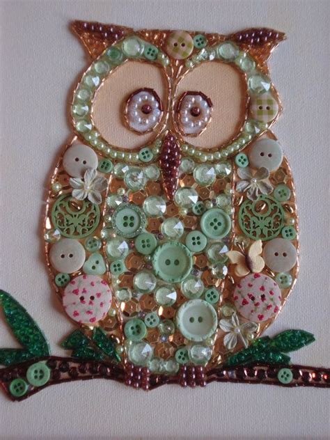 Handmade Wall Art on Canvas Owl design by kimsbuttonlovedesign | Button crafts, Button art ...