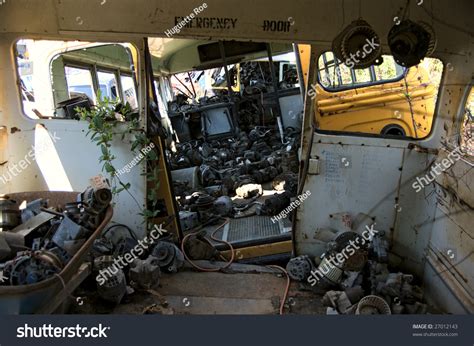 Old School Bus Junkyard Stock Photo 27012143 | Shutterstock