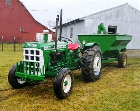 OLIVER. 550, Tractor. | Tractors, Oliver tractors, Antique tractors