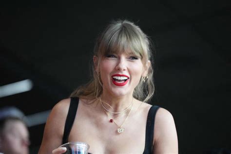 Taylor Swift sports ‘87’ necklace to cheer on Travis Kelce and the Chiefs at Super Bowl 2024