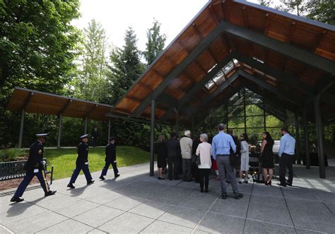 Remembering veterans with the power of ritual and family at Tahoma National Cemetery | The ...