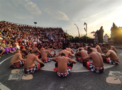 Everything to Know Before Seeing the Uluwatu Kecak Dance