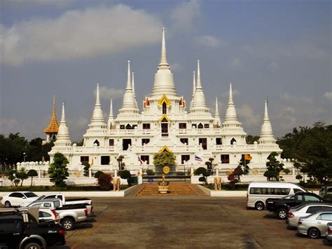 Temples In Thailand: Samut Prakan - Wat Songtham