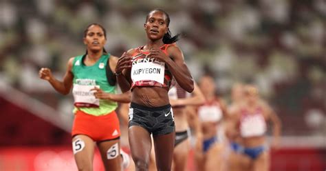 Tokyo 2020: Faith Kipyegon easily powers to final in women's 1500m ...