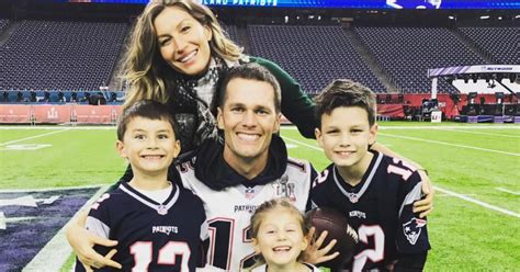 THROWBACK: A Look Into Star Quarterback Tom Brady's Family Life ...