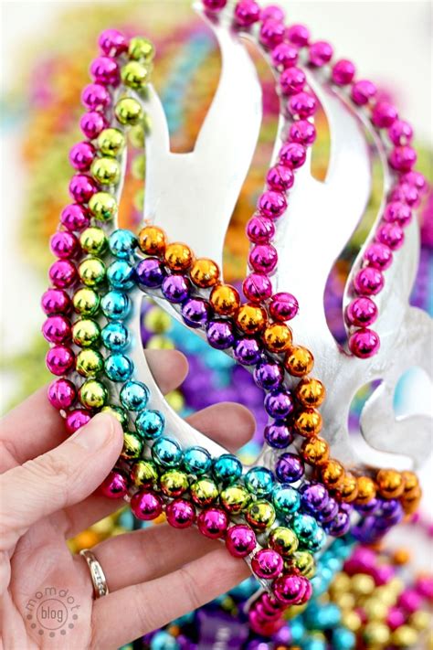 DIY Mardi Gras Mask