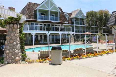 The Carlsbad Inn Beach Resort | It's a Lovely Life!