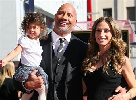 Dwayne Johnson "La Roca" y toda su familia dan positivo a la Covid-19