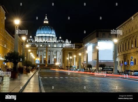 St. Peter's Basilica by night Stock Photo - Alamy