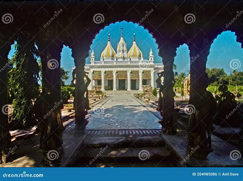 Heritage Architecture-Parasnath Jain Temple; in Kathgola Gardens ...