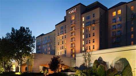 Hyatt Hotels: Luxury, style and comfort in amazing surroundings - We are connections