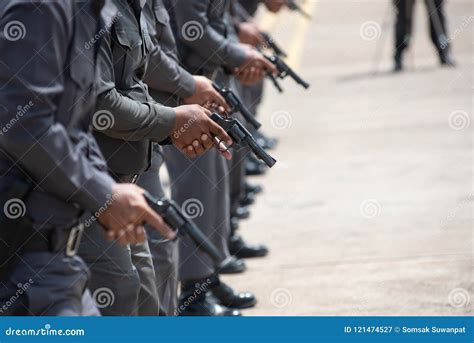 Police Tactical Firearms Training Stock Image - Image of enforcement, practicing: 121474527