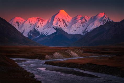 seeing the 7000m+ giants of the Tian Shan mountain range on the boarder of China and Kyrgyzstan ...