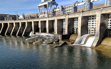 Rock Island Dam Tailrace Bathymetric Survey and Scour Assessment | Northwest Hydraulic Consultants