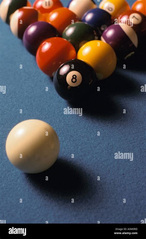 Pool table with billiard balls Stock Photo: 6178940 - Alamy