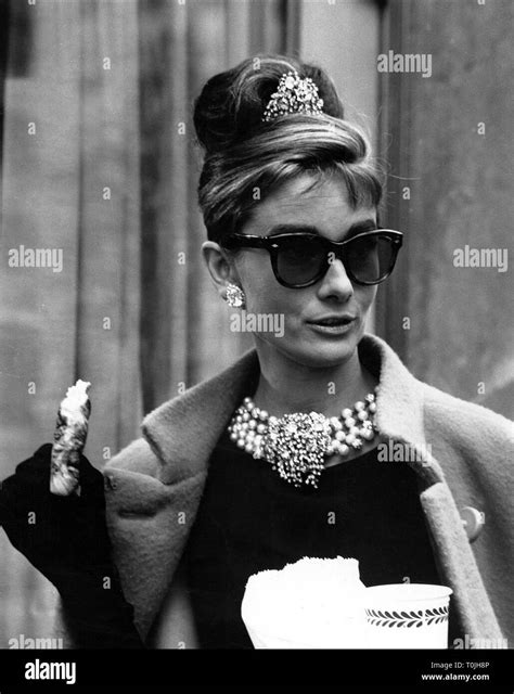 AUDREY HEPBURN, BREAKFAST AT TIFFANY'S, 1961 Stock Photo - Alamy