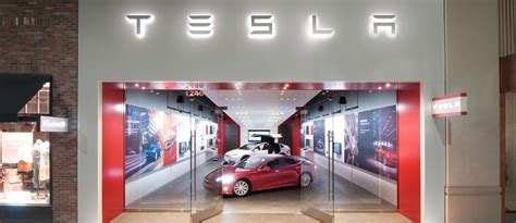 Tesla u-turns on store strategy, will keep half of showrooms open... and hike prices by 3% ...