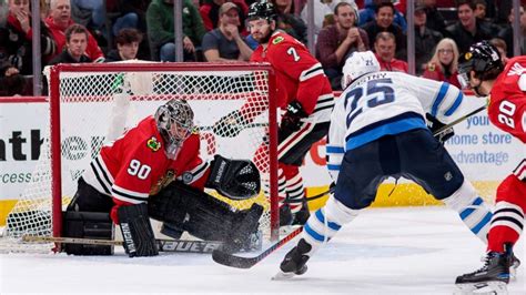 Chicago Blackhawks' 'emergency goalie' jumps in for last 14 minutes, stops 7 shots on goal - ABC ...