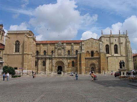 File:20060626-León San Isidoro.jpg - Wikimedia Commons