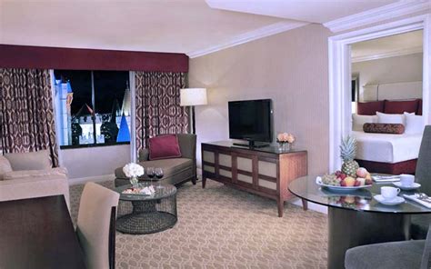 Excalibur Rooms & Suites | Photos & Info | Las Vegas Hotels