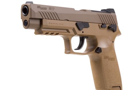 Meet the M17 and M18: Why the Army Loves Its New Sig Sauer Guns | The National Interest