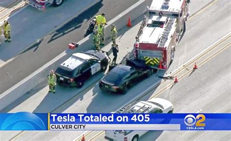 2 Fed Safety Teams Head to California Tesla Crash Probe ...