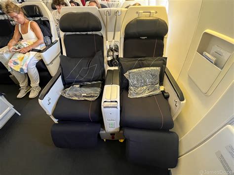 Review: Air France 777-300 Premium Economy, Los Angeles to Paris ...