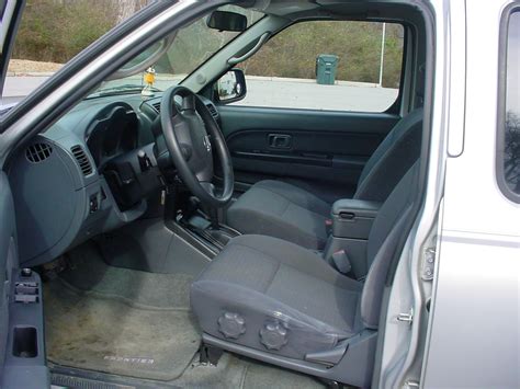 2004 Nissan Frontier - Interior Pictures - CarGurus