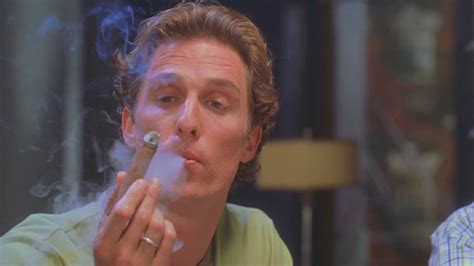 Celebrity Smoking Cigar : Matthew McConaughey in How to Lose a Guy in 10...