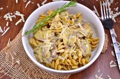 Homemade Rosemary and Garlic White Wine Sauce Recipe