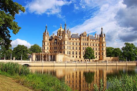 Schwerin Castle - History and Facts | History Hit