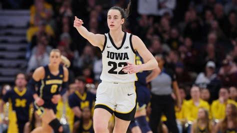 What seed is Iowa in Women's March Madness 2024? Why Caitlin Clark ...