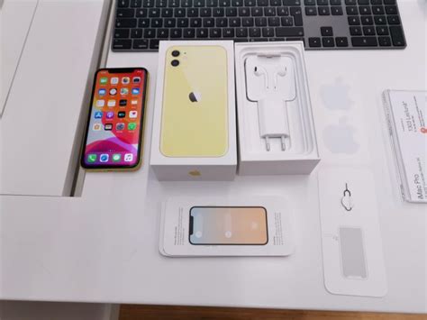 iPhone 11 Unboxing: Somehow Better Looking Than the iPhone 11 Pro, At ...