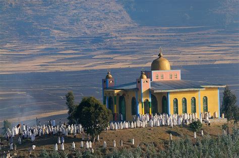 Ethiopia, Tigray, Korem, Sunday mass – License image – 70311288 lookphotos