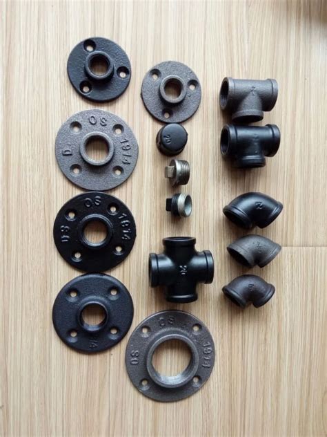 Industrial Black Iron Pipe Fittings 1/2'' 3/4'' 1'' Floor Flange,Elbow ...