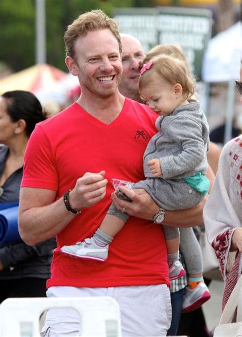 Ian Ziering & Family At The Farmer's Market | Celeb Baby Laundry