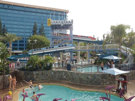 DISNEYLAND HOTEL, ANAHEIM, CALIFORNIA – HotelSwimmingPools.com