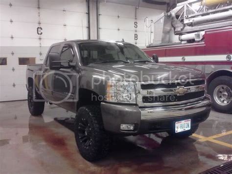 07 Lifted Chevy Silverado | Duck Hunting Forum