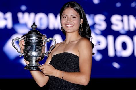 Emma Raducanu wins 2022 Laureus World Sports Award for Breakthrough of the Year | Tennis.com