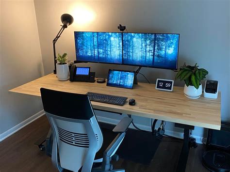 Work from home office finally done! : Workspaces | Home office setup, Home office set up, Home ...