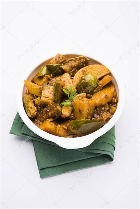 Indian baingan or baigan and aalu sabzi / Aloo Baingan Recipe / indian ...