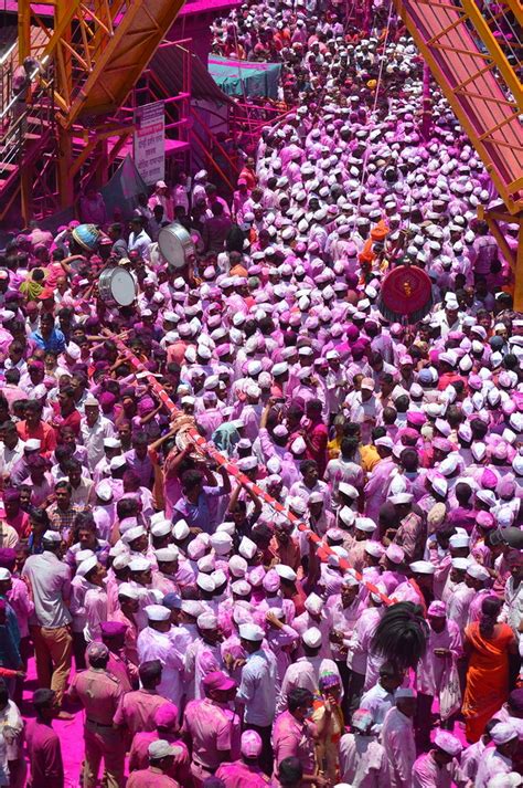 Sasankathi Carrying at Jyotiba Festival | Smithsonian Photo Contest | Smithsonian Magazine