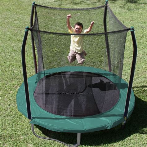 SkyWalker 8 ft. Trampoline Review