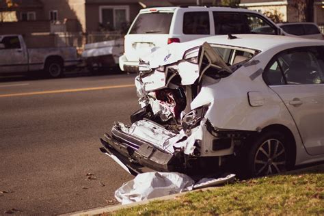 Orlando, FL – Two Injured in Car Crash at E Colonial Dr and Chuluota Rd | Vaughan Law Group