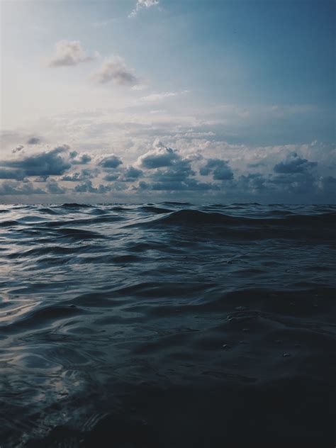 dark blue ocean waves under a cloudy sky, _black sea 4k Phone HD Wallpaper