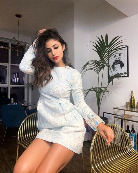 Mouni Roy Shows Us How To Be Sexy Without Revealing Outfits - StarBiz.com