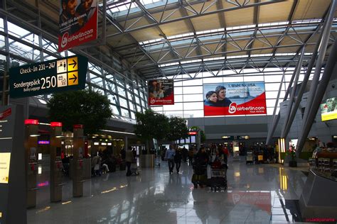 Flughafen Düsseldorf - Der flughafen düsseldorf ist eine wichtige basis für die deutschen ...