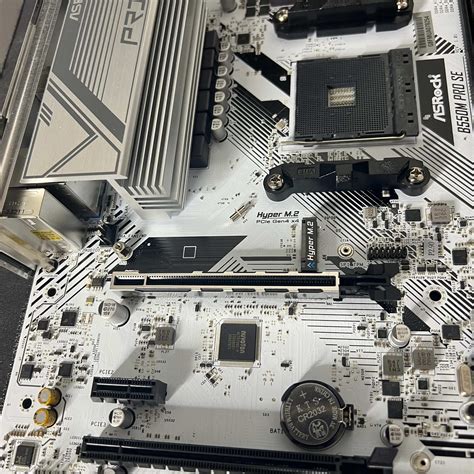 ASRock B550M Pro SE AMD AM4 microATX Motherboard | Jawa