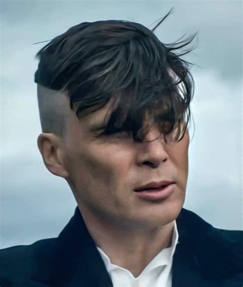 Cillian Murphy as Thomas Shelby in Peaky Blinders S5 ♾ | Kapsels heren, Kapsels, Mooie mannen